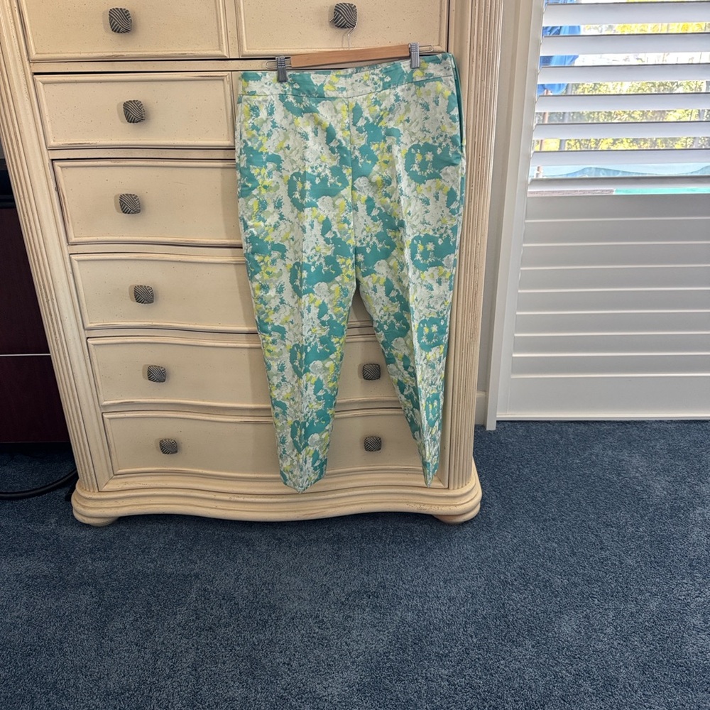 Talbots Teal and silver Patterned women’s pant. Side zip.